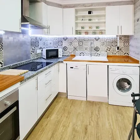 Completo Plaza Espana Ii Appartement